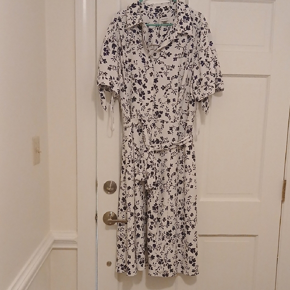 Calvin Klein White and Black Floral Midi Dress - Picture 1 of 7